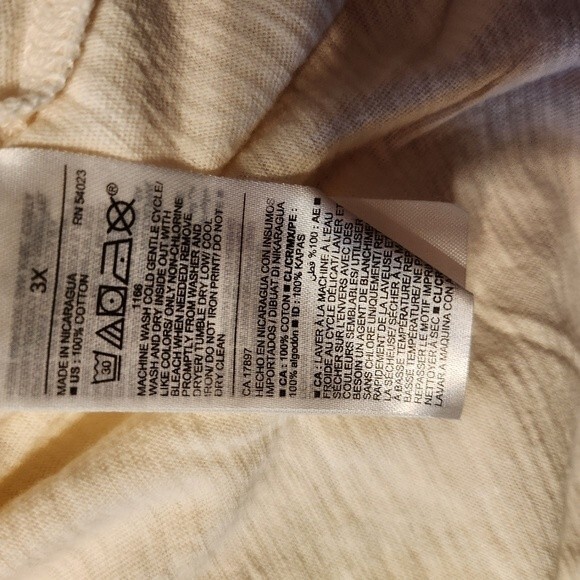 NWT Old Navy Find Your Paradise Plus Size Off White Graphic T-Shirt 3X - Picture 4 of 5